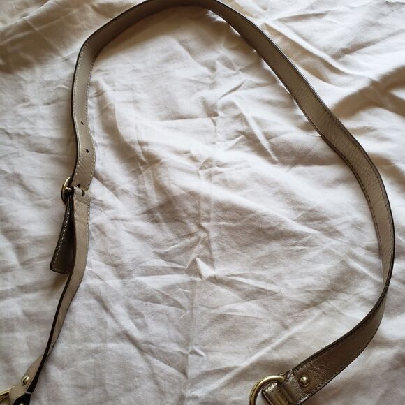 Coach Gold Shoulder Bag - Picture 4 of 5